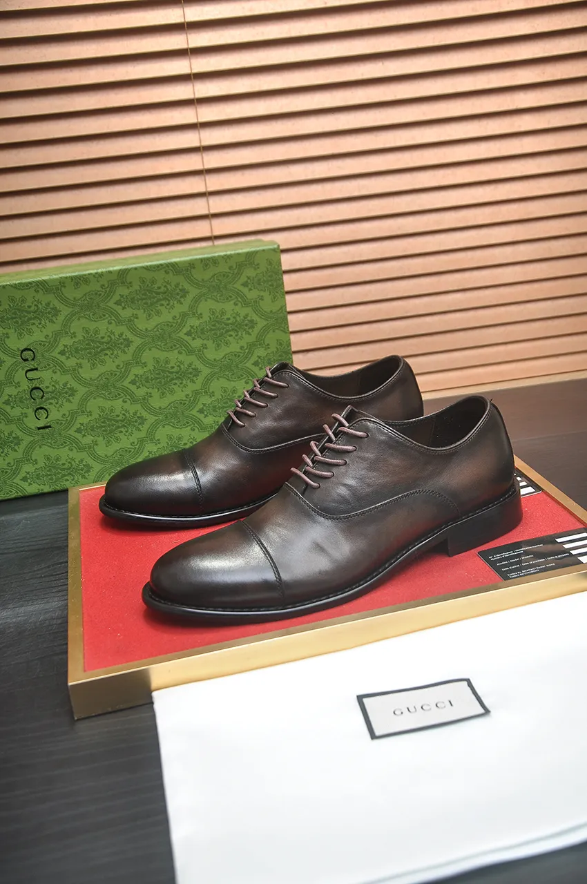 Men's shoes 💰580💶 Brand: GUCCI (Gucci) Standard code: Men's code 38/44 (45 can be customized) Grade: Same as the official website Original quality Material: Original cowhide Water-dyed cowhide lining Original rubber outsole Style category: Men's fashionable casual leather shoes Distinguished big-name luxury elements Top luxury Color: Actual picture